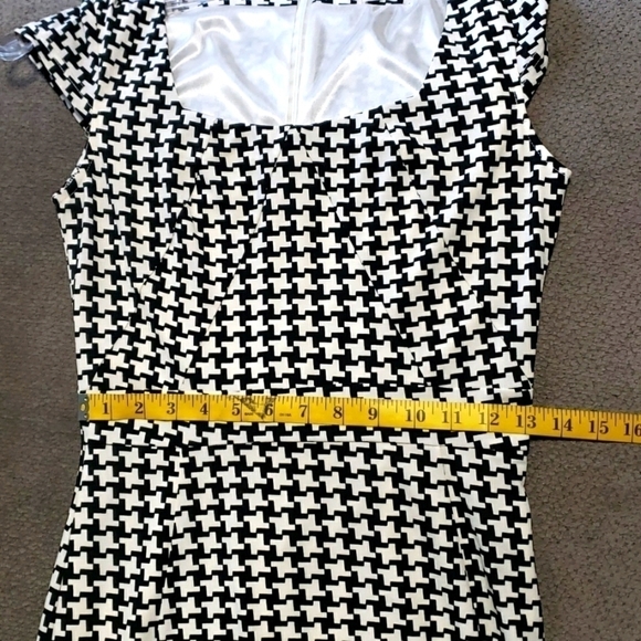 EMAGE dress - Picture 5 of 5